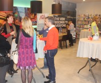 Quatrième petit-déjeuner de l'ADL à l'agence de voyages Connections, le 28 novembre 2013
